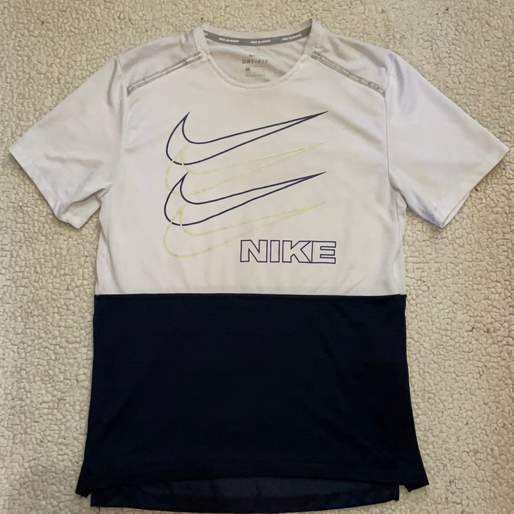 Nike Dri-Fit Breathe Running Top Small Mens Tee
